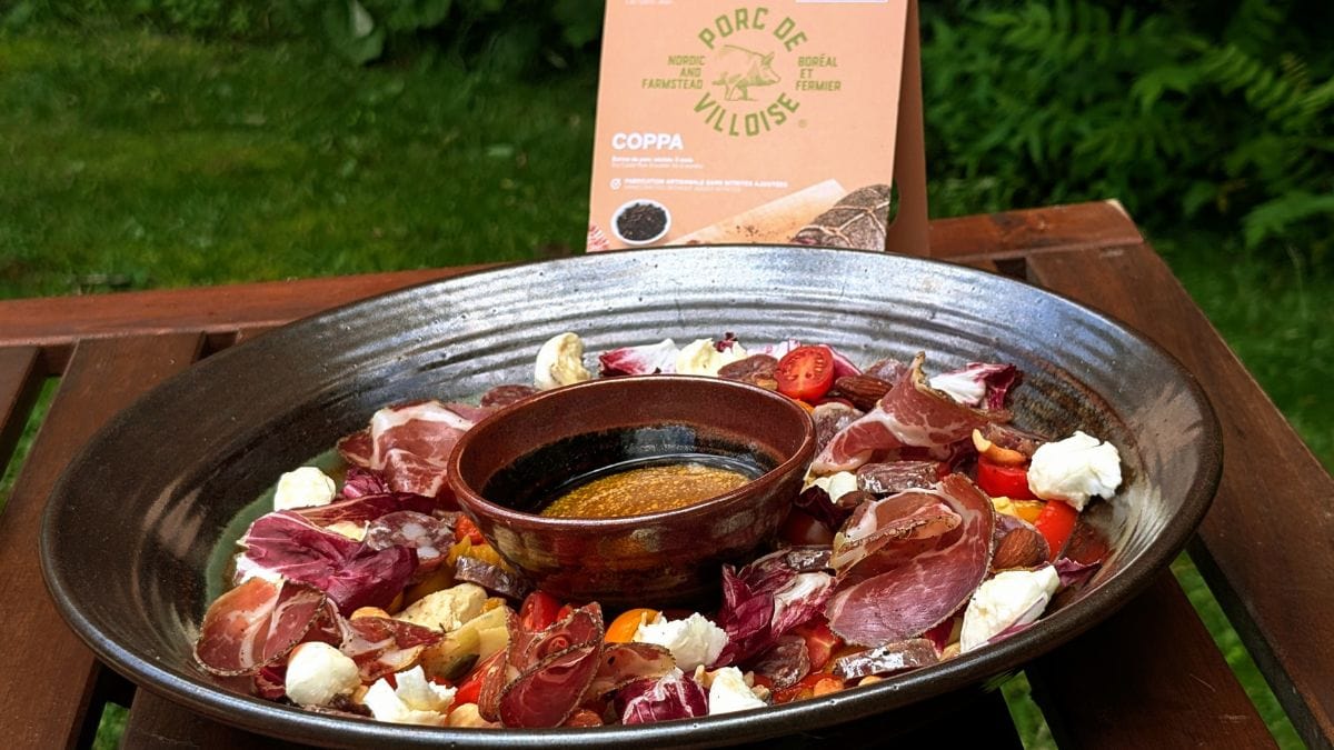 Salade antipasto et charcuterie porc de Villoise