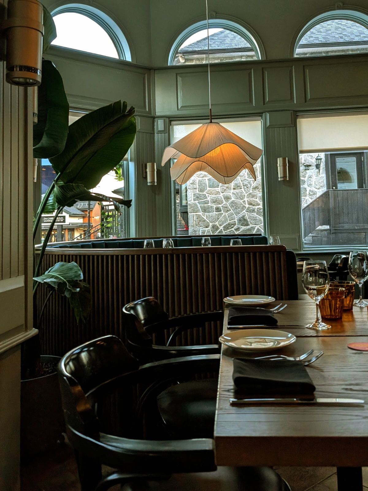 Ambiance restaurant Loiseau d'à Côté Saint-Sauveur