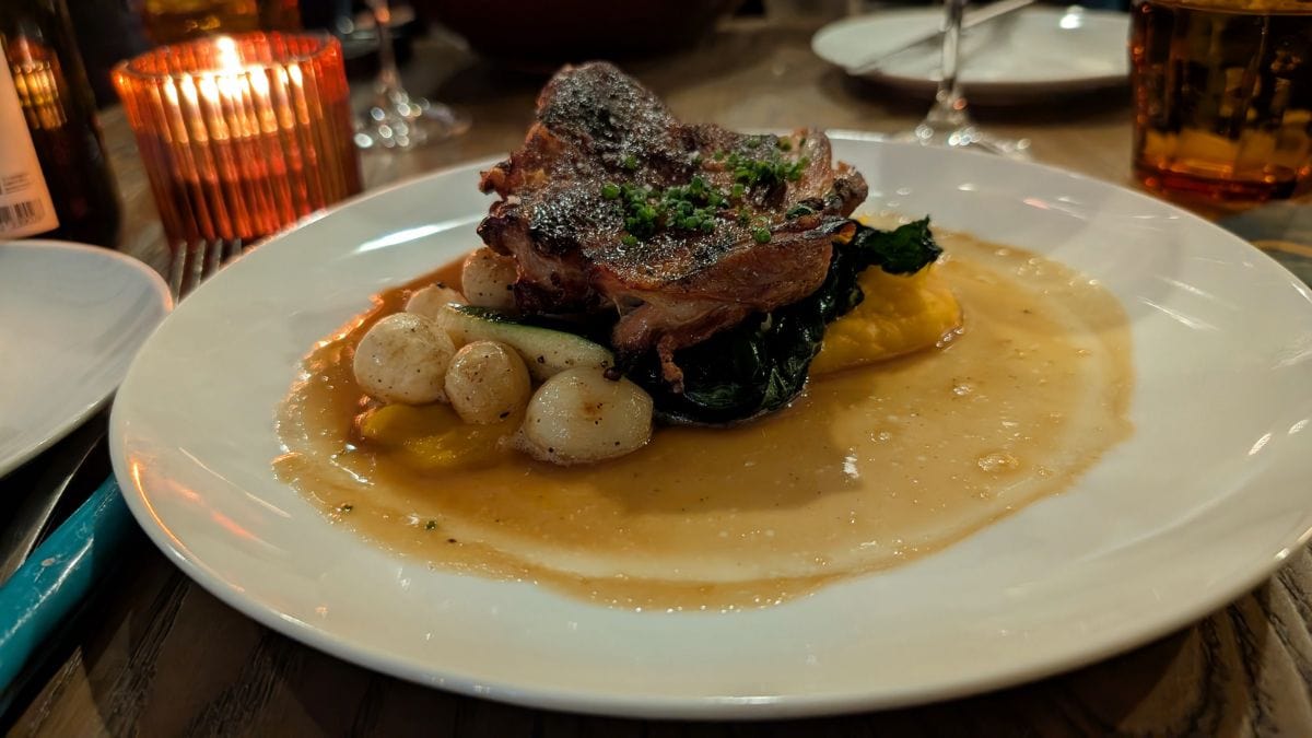 Plat de volaille boucanée et purée de potimarron Loiseau d'à Côté Martinique Gourmande