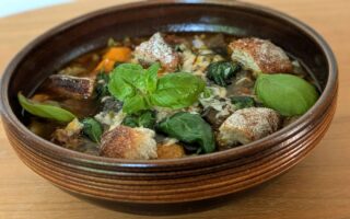 Un bol de Soupe toscane. Une recette facile. Mission cuisine urbaine